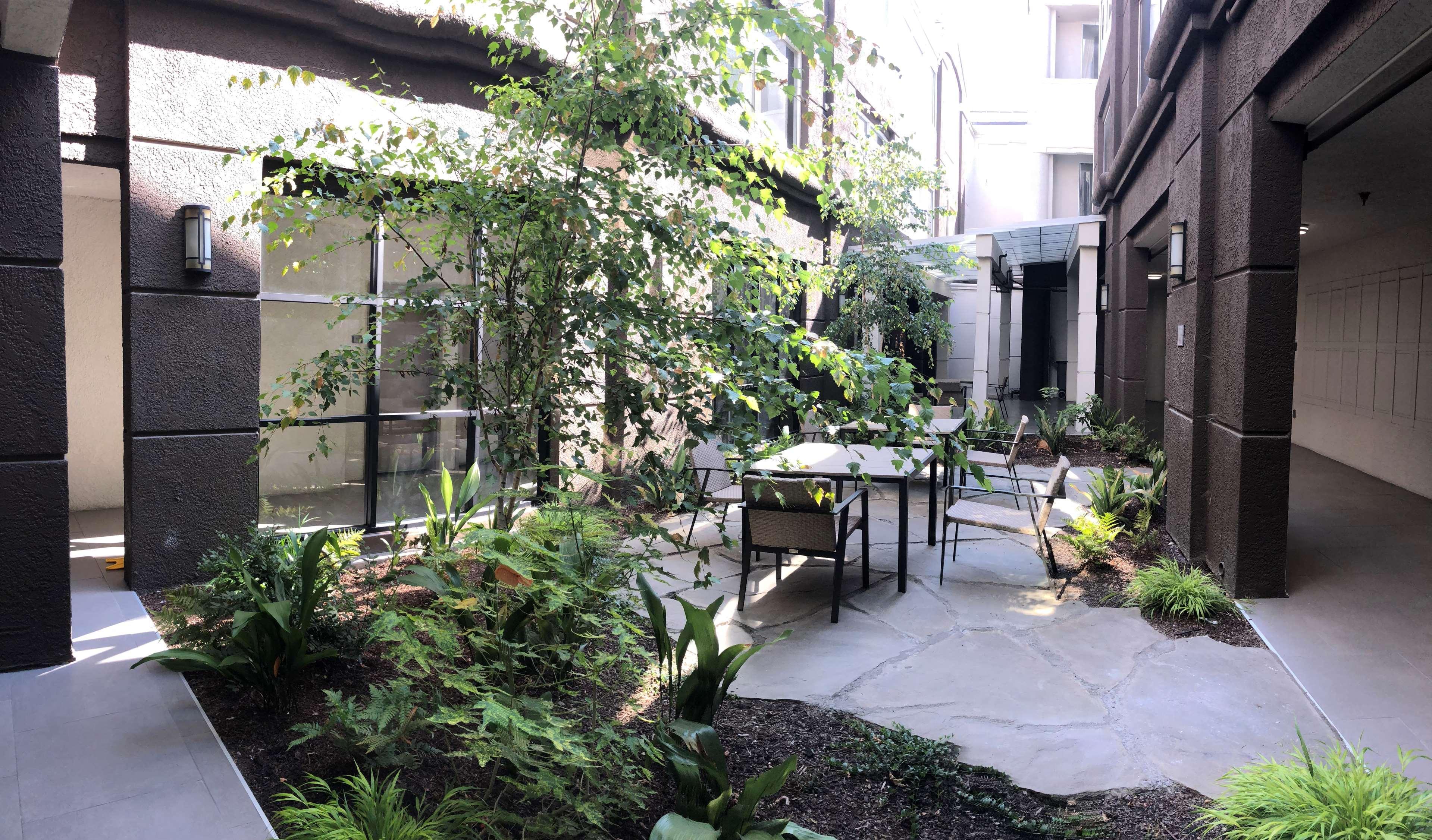 Country & By Radisson, International Airport, Ca Hotel 3*